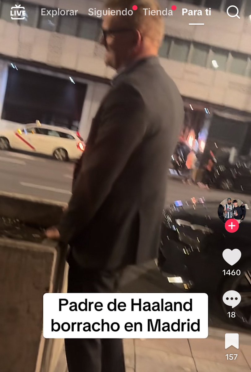 El padre de Haaland borracho perdido tras el meneo que le han dado al equipo de su hijo. Estoy a lágrimas joder.