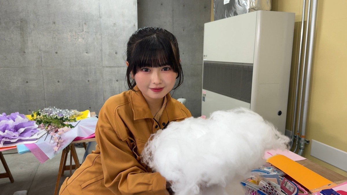 hina_nagahama's tweet photo. 大林組とすぱのびのタイアップコーナーに出演しました。
みんなで青春祭で展示するフォトブースを作りました。
私は助っ人として、さらに良いアイディアがだせるよう頑張りました‼︎
#PR
#すぱのび
#すーぱーのびしろたいむ
#大林組
#MAKEBEYOND https://t.co/wXTNkFEERn