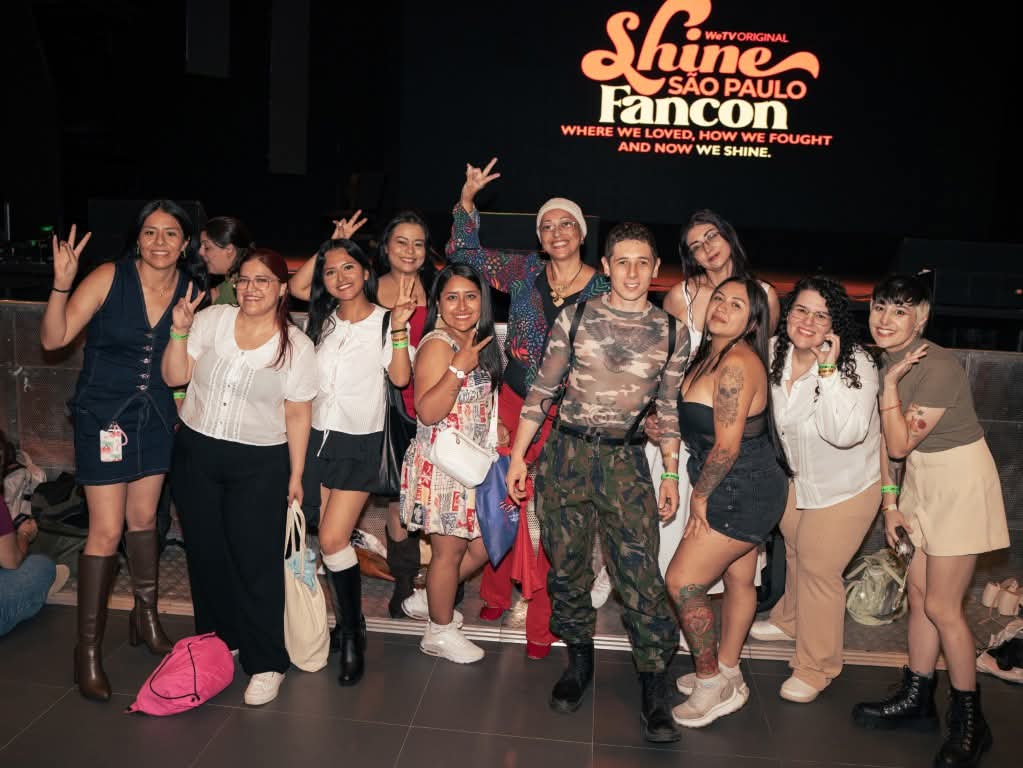 ANiceEnt's tweet photo. ซีรีส์จบแต่กระแสไม่จบ! "Shine The Series Fancon" บุกบราซิล–เม็กซิโก แฟนแน่นฮอลล์เสียงเชียร์สนั่น

#MilePhakphum 
#ApoNattawin 
#SonYuke 
#Euroyotsawat
#ShineBRFancon 
#ShineMEXFancon
#ShineTheSeries

🔗 https://t.co/OUPWcO2dSi https://t.co/RngFguhdtA