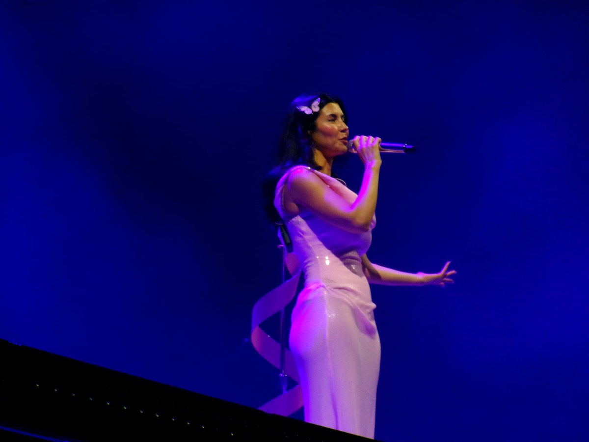 nuitverses's tweet photo. @MarinaDiamandis 
First night in Mexico City
#princessofpower #princessofpowertour #marinadiamandis https://t.co/YMzsXQEBke