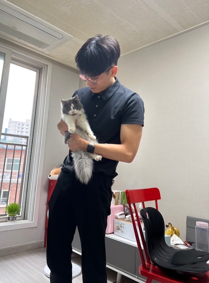 #oc_vs_me 
오랜만에 올리는....
한가로운 시간이니 보는 사람 얼마 없겠지!