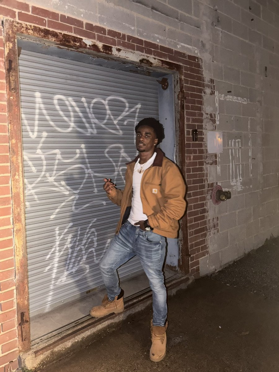 Blairracked tweet media