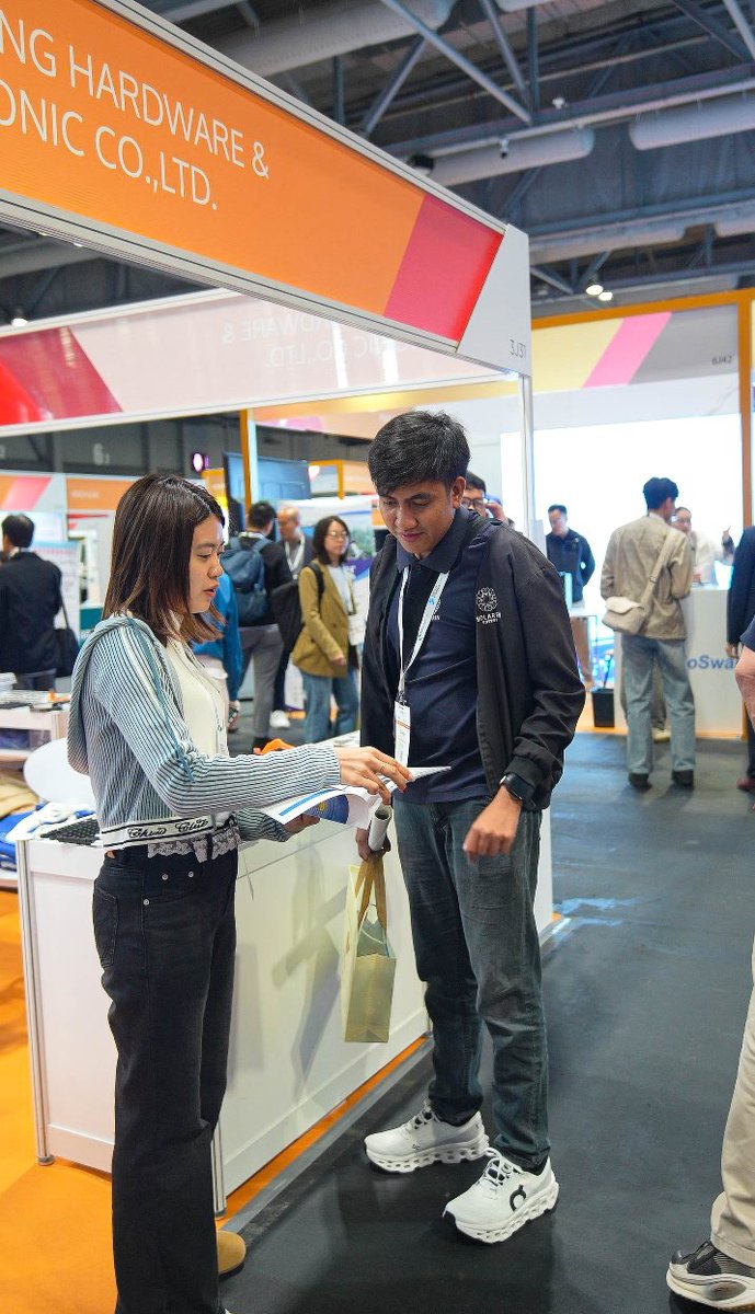 Our team is in Hong Kong this week at the Battery &amp; Energy Storage Show at AsiaWorld-Expo. We brought the whole crew. Because understanding where energy storage is heading matters across our entire company.
#EnergyStorage #CleanEnergy #SolarAndStorage