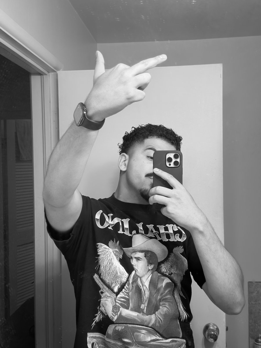 тαυяυѕ кιηg tweet media