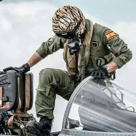 Buenos días y feliz jueves.
#España 
#EjércitoDelAire