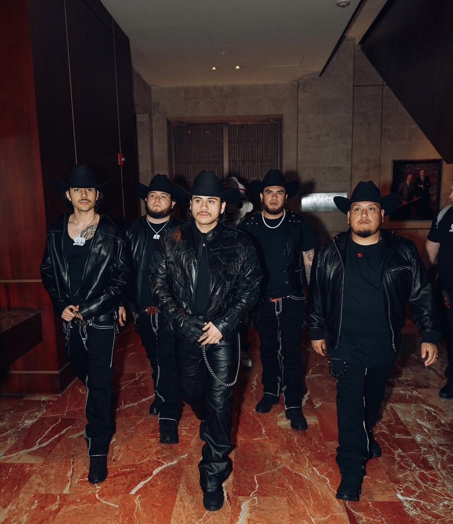 Charts México tweet media