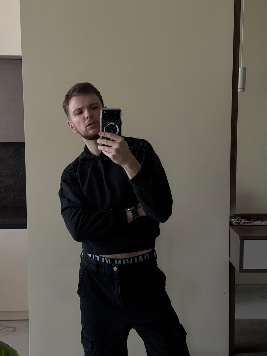 романсеро 🍭 tweet media