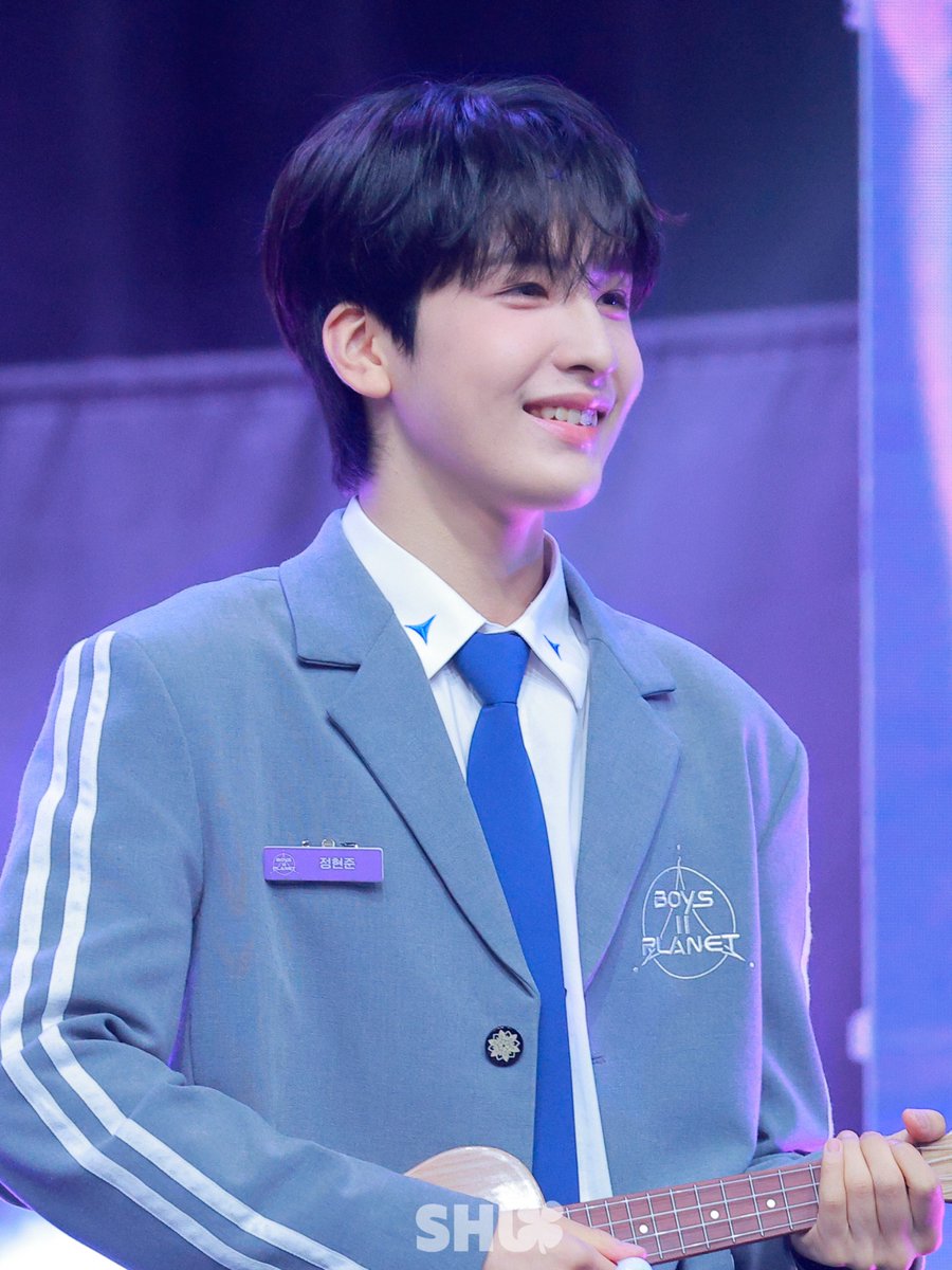 mmin721_JH's tweet photo. HAPPY HYUNJUN DAY~🍀🐼

#정현준 #JUNGHYUNJUN https://t.co/vE00eIyjo4