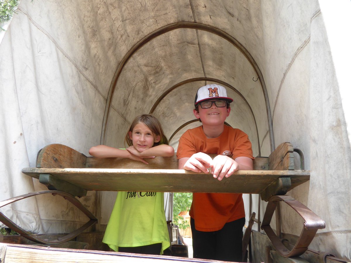 Family Well Traveled tweet media