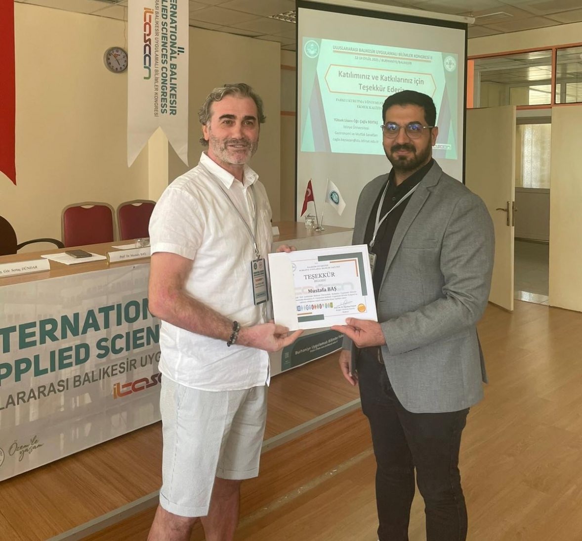 ibascon_bubfa's tweet photo. #ibascon #ibascon2025 #uygulamalıbilimlerkongresi #balikesiruniversitesi #bubfa #bubyouygulamaoteli #bubyoruhunuyaşat #bubfaruhunuyasat @balikesiruni @Bubfa_kurumsal https://t.co/SoXzq4Yq2n
