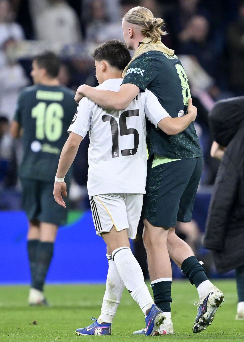 Insider Real tweet media