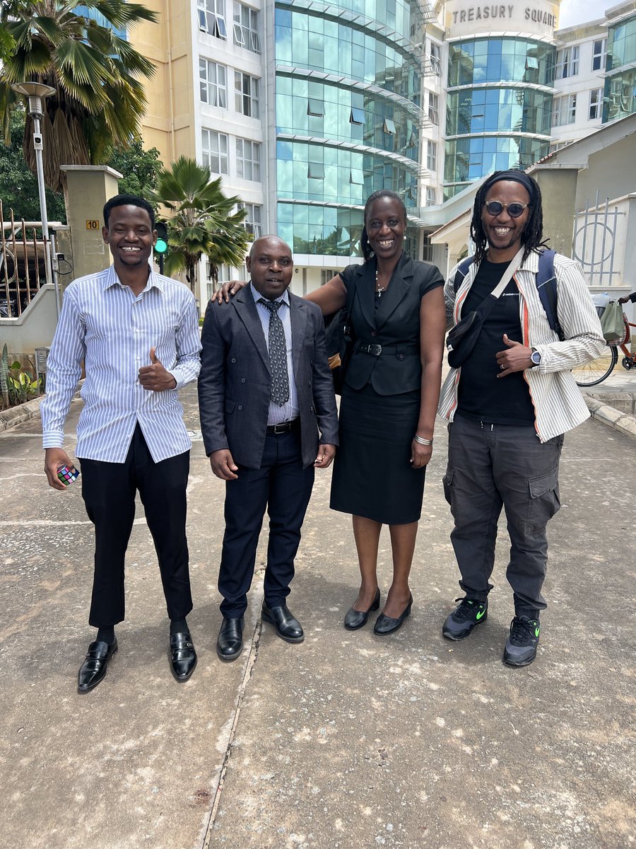 Man Like Kweks 🇹🇿⚡️🟣🏔️ tweet media