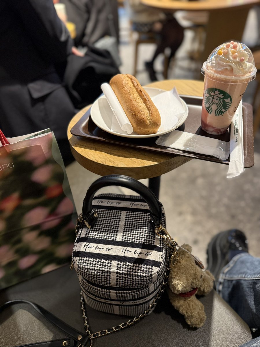 n♡ᶻᶻᶻ tweet media