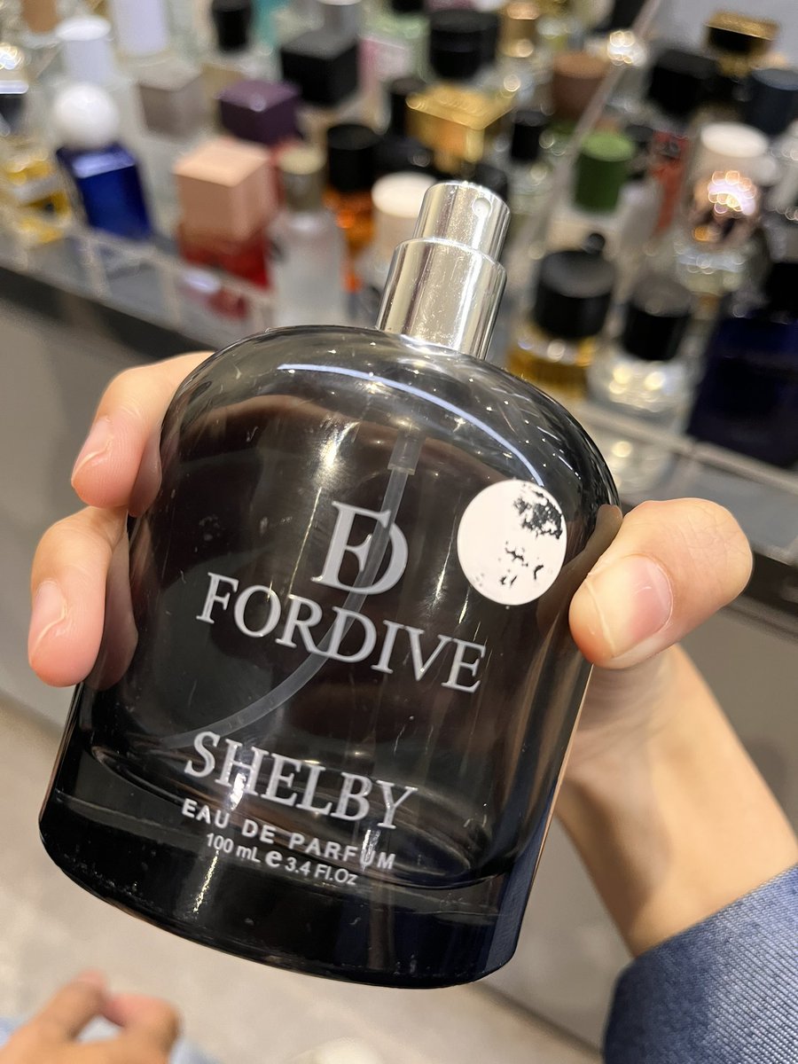 rrawraasha's tweet photo. @tanyarlfes FORDIVE nderr, kemarin aku sama cowoku ke booth parfum dan naksir si fordive inii. wanginya maskulin bgtt seger gituu. aku yang cewe aja suka bgt ama wanginya😭😭 

https://t.co/IJWhbXMfAl https://t.co/LcqcvnObJh