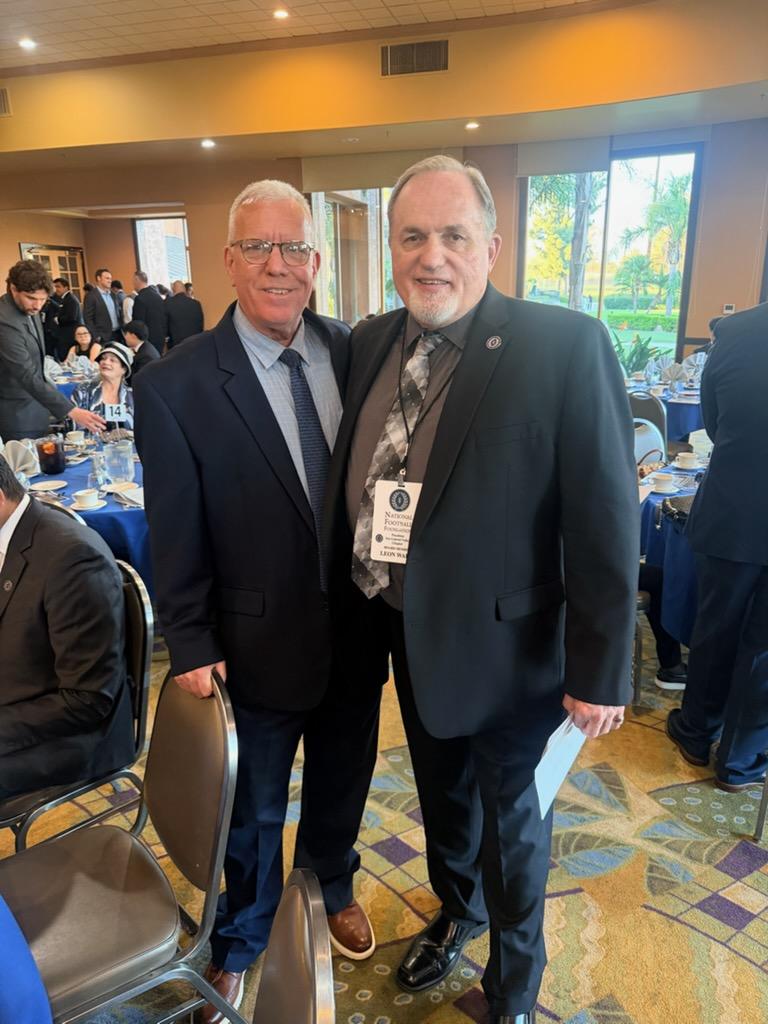 Tim Peterson tweet media