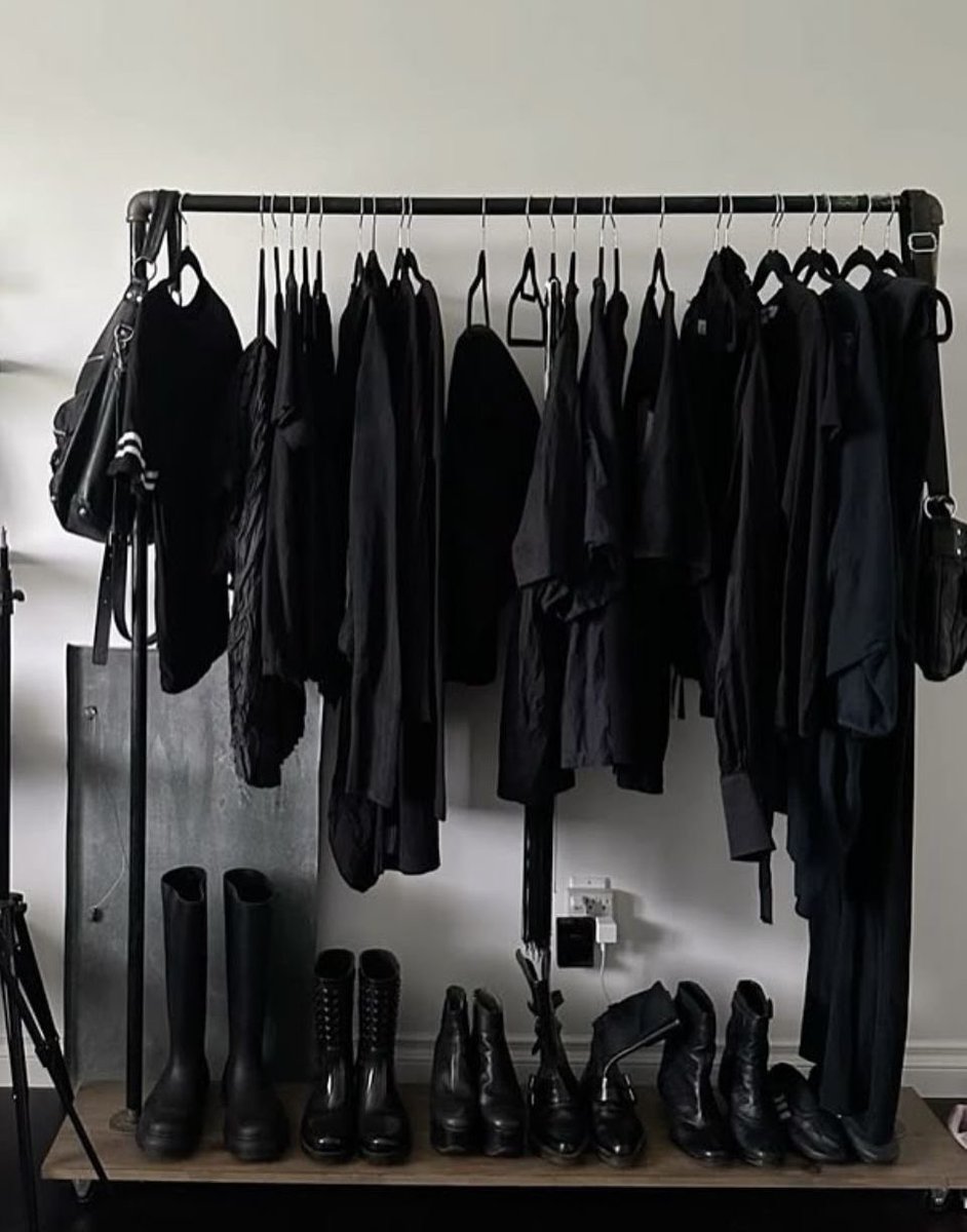 𝗺𝗲𝗻𝗮𝗵💋 tweet media