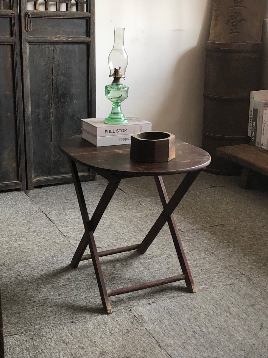 AlejandroUrrea1's tweet image. "Sorting old items: Keep what sparks joy, donate what others need, recycle what can’t be reused. Clear space, lighten mind  #DeclutterWithPurpose"