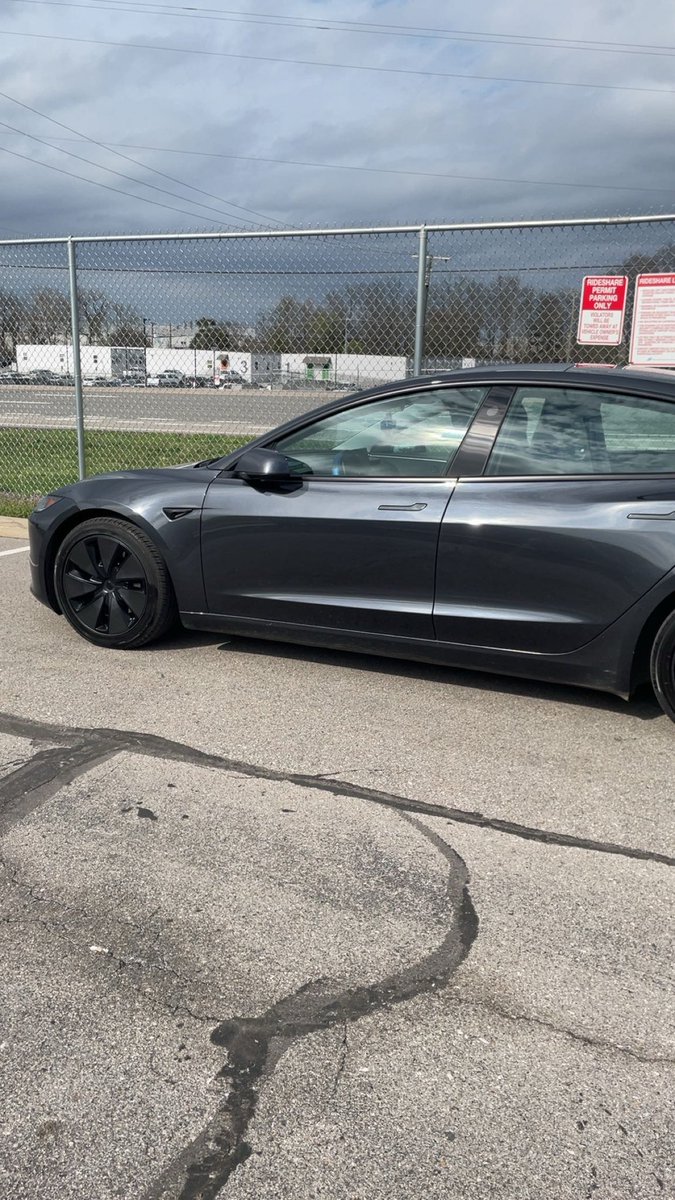 AD On A W͠a͠v͠E͠ 🌊🥀 tweet media