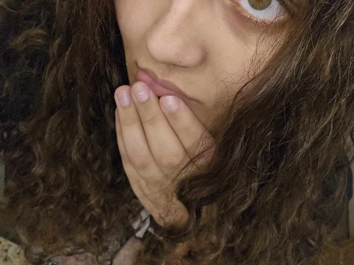 BigglerCock's tweet photo. need to get my hair cleaned up so bad........but at least i washed it.. #meow https://t.co/KIR697kOS8