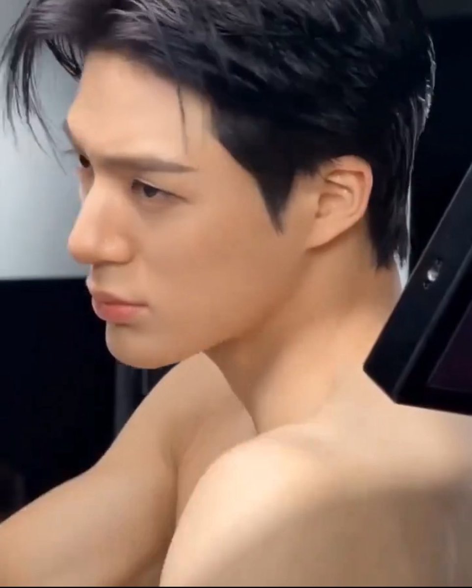 leejen_oh_423's tweet photo. Is it late for me to say Good afternoon baby ? https://t.co/EneQQgZt65