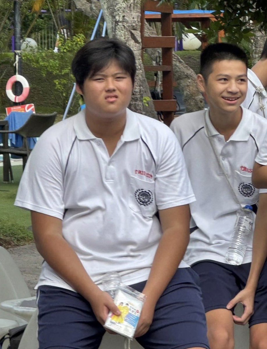 あいく tweet media