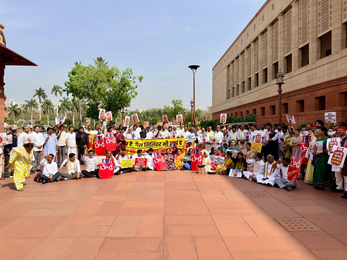 (समण) Rajendra Pal Gautam tweet media