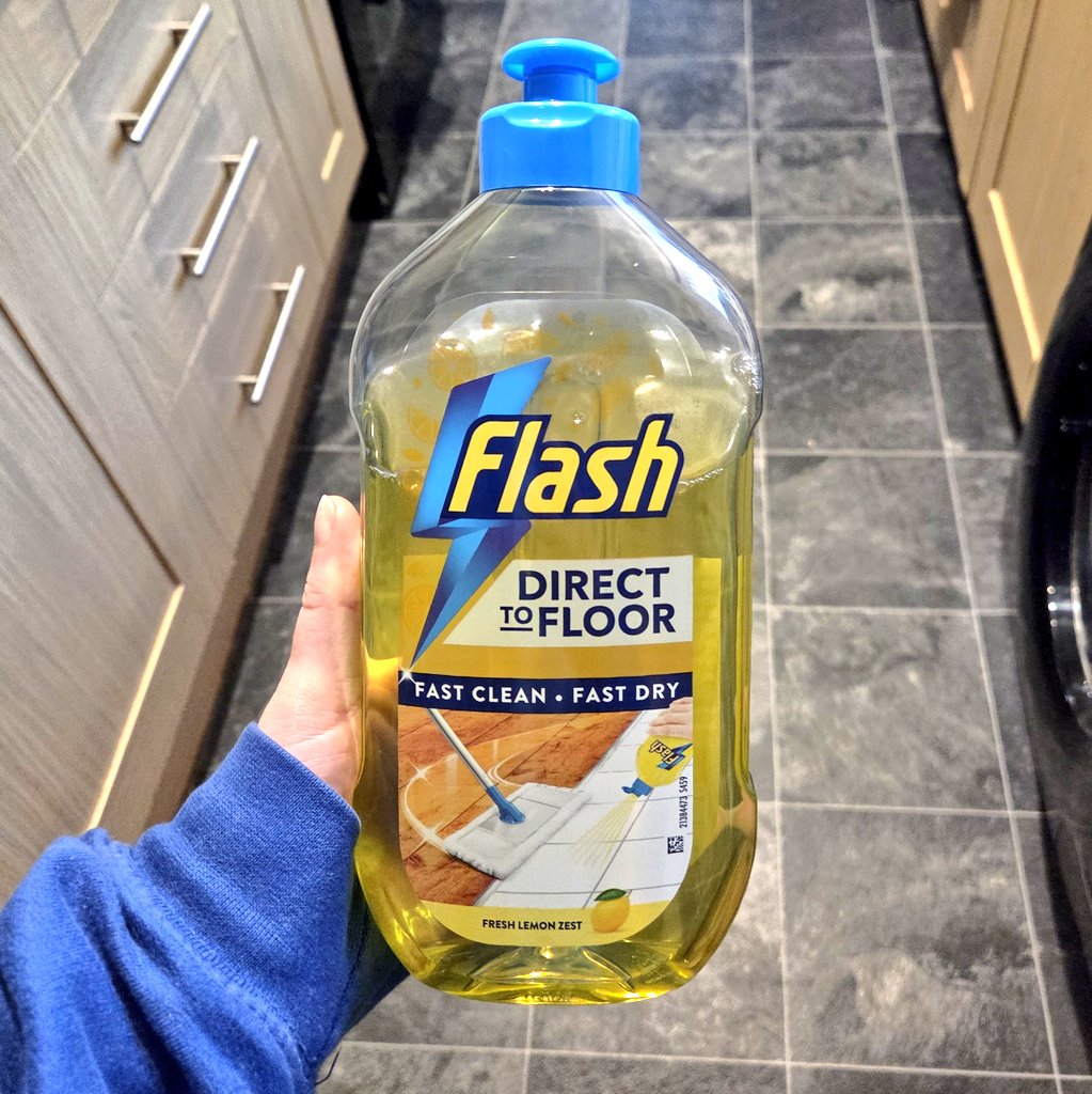 jamiesbubble's tweet photo. My floors have never looked so shiny so quickly with this new flash direct to floor! No waiting for it to try, just mop and get on with the day!!

#ad #EasyPeasyLemonSqueezy #FlashDirectToFloor #FastCleanFastDry #BackToCleanInAFlash #savvycircle @SuperSavvyMeUK @supersavvyme https://t.co/kdE3dPU2LH
