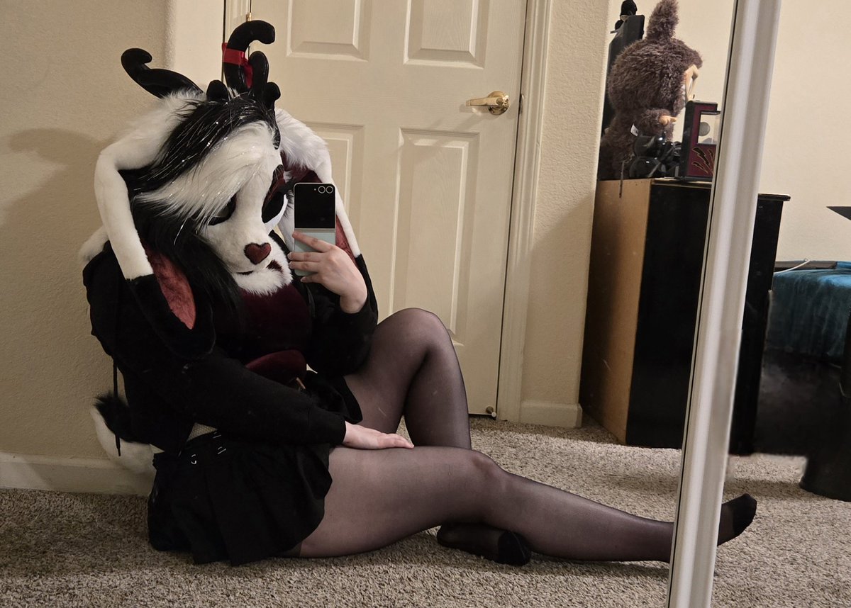 Magpie ❤️🖤 tweet media