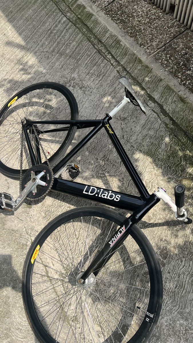 tiartutir tweet media