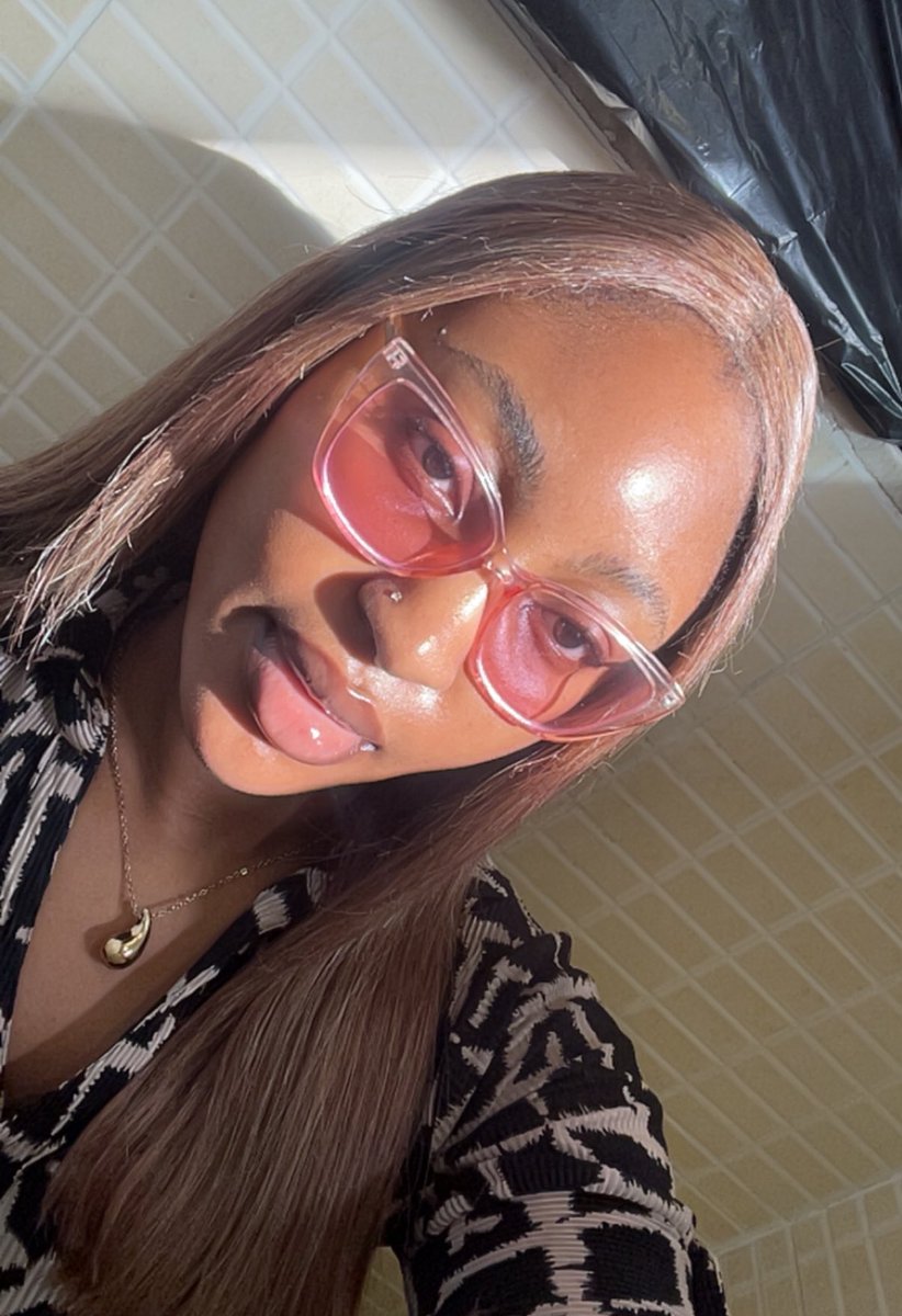 ✨✨Danielle✨✨ tweet media