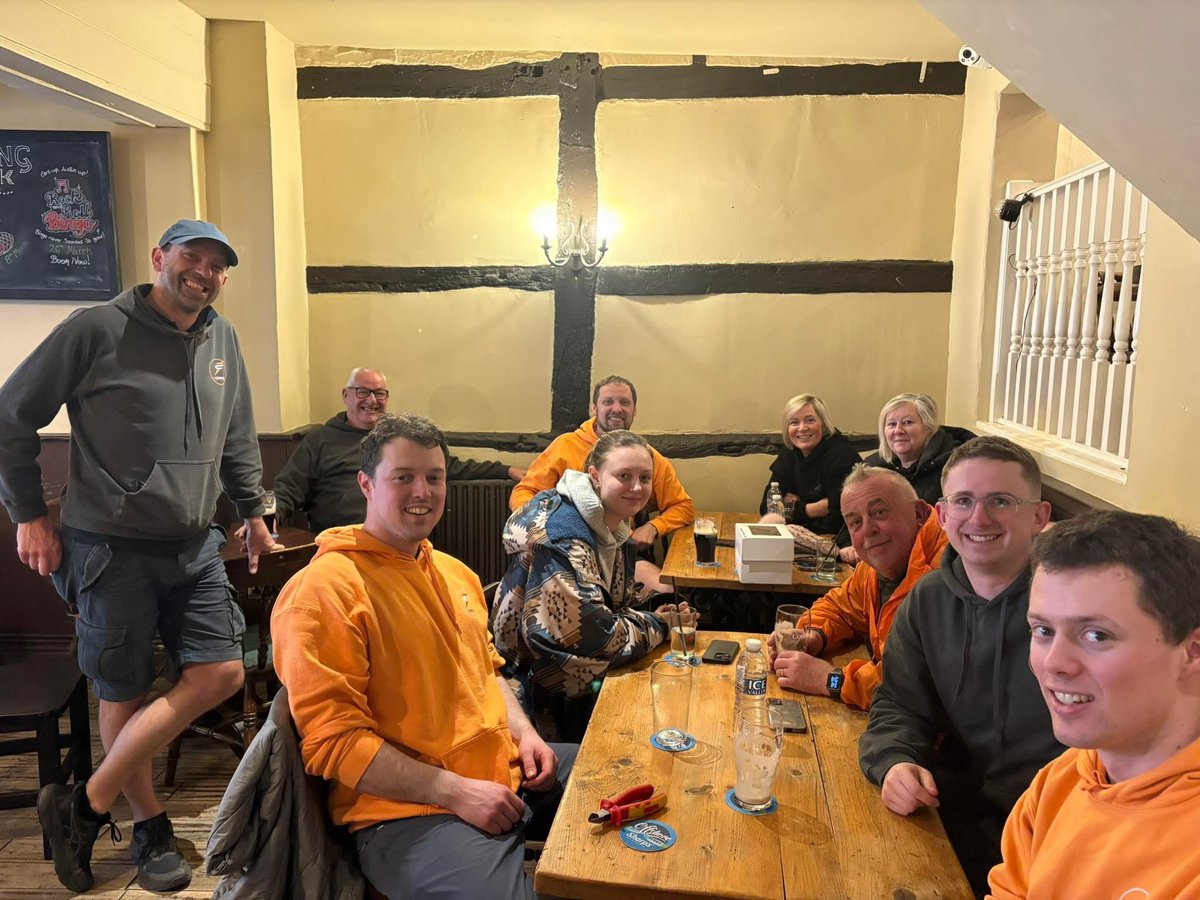 Jennifergaunt11's tweet photo. Loved Sunday with the #iCompete team at the #ChippenhamSpring10miler ❤️#timedevent #running #run #runner #marshal https://t.co/lym1VSqn8x