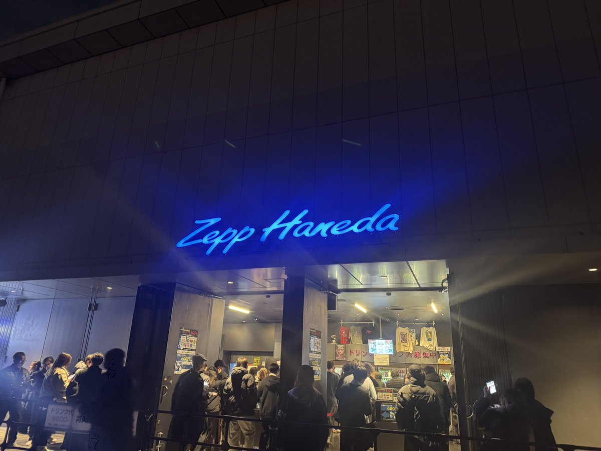 nandakoryaaa's tweet photo. ポーチ？一瞬で売り切れたみたいね！
欲しかったなー転売ヤーめ https://t.co/fqi9pmMmwu