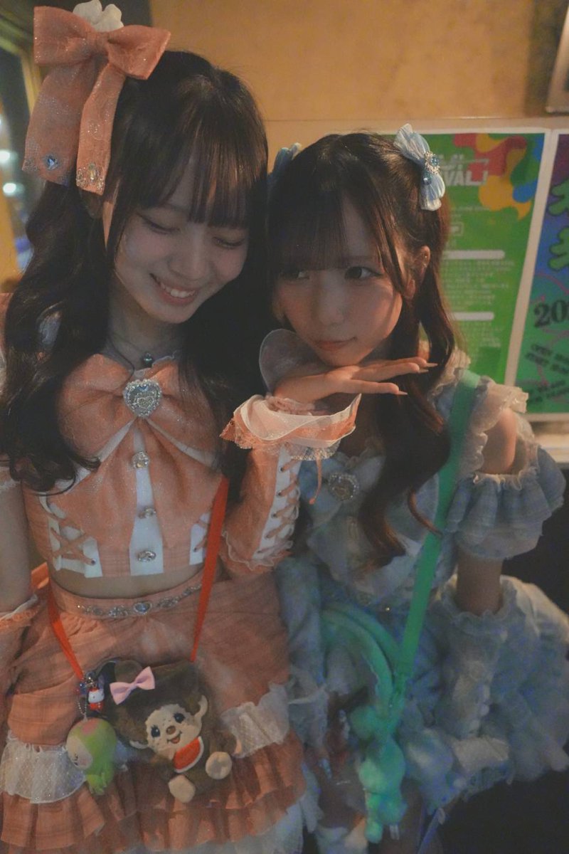 kyururin_flavor's tweet photo. オフショット📷

『身長差何cmだと思う？笑』

次のオフショットは16RTしたら公開だよ❤️‍🔥

🩵@rio_kf0322 
🧡@nonomi_kf0519 

#きゅるりんふれーばー #きゅるふれ #オフショット https://t.co/oEblQ1ix0h