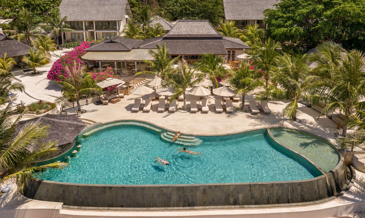 Perjalanan menuju Eliana dimulai dari Kupang, dilanjutkan penerbangan singkat ke Bandara D.C. Saudale. Lanskap savana dan desa pesisir menjadi pengantar sebelum tiba di surga tepi laut ini. 

Baca selengkapnya: destinasian.co.id/eliana-resort-…

#partnerpost