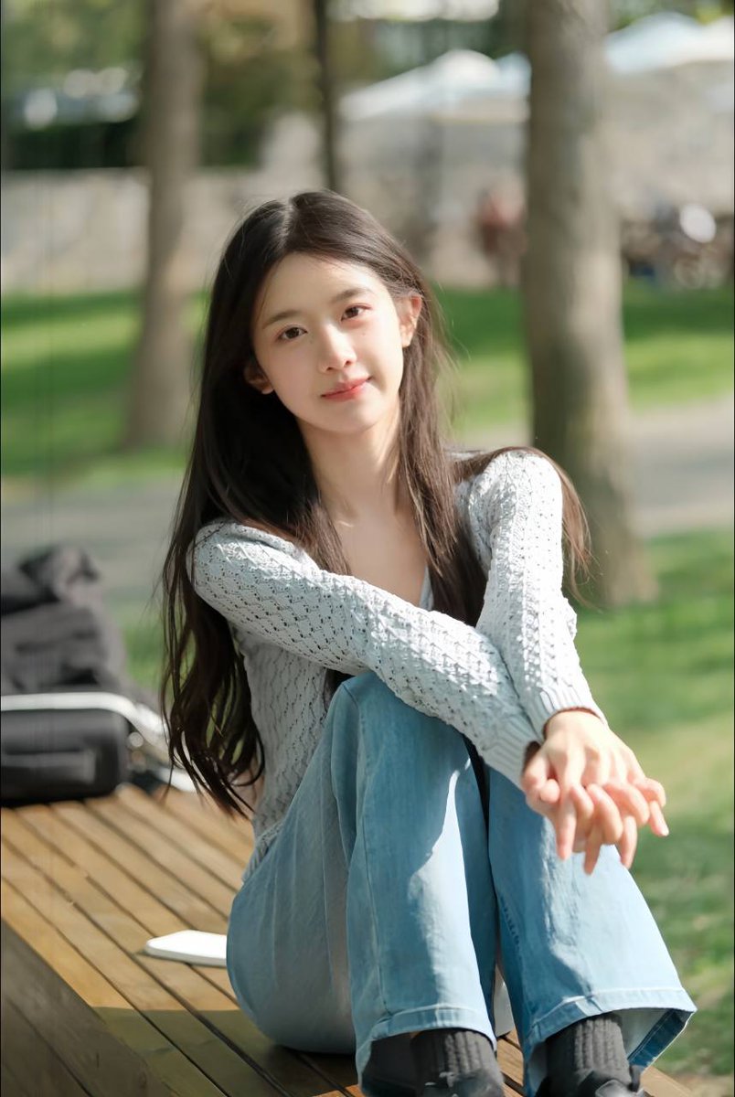 L2Z07's tweet photo. #深圳  #南山，🦜

‼️深大艺术学院在读‼️❣️ 

深圳大学 美术设计学 大四学生兼职
全身无整 无疤痕 清纯淡颜 初恋白月光 
2005年出生 169C 梨形身材天花板
随缘佛系 只见高素质男士

#南山 #硬5  #小纯 https://t.co/m6rMfpsny0