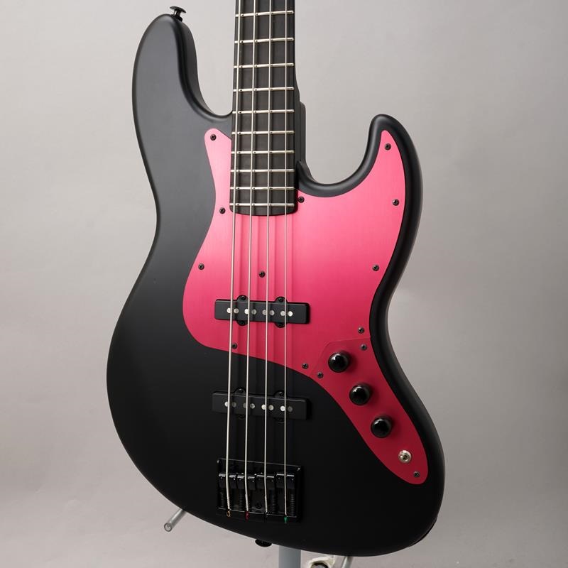 grandeybass_tyo's tweet photo. 【中古情報】 
#BLACKSMOKER
Standard Series Beta J4 IKEBE Special (Matte Black)

レア仕様！イケベオーダーモデルの中古品！
マットブラックのマッチングヘッドに赤いアノダイズドが映えます🔴

¥329,000 (税込)

🔻商品詳細はコチラ🔻
https://t.co/SGJprgtWOA https://t.co/6GUxReUJ60