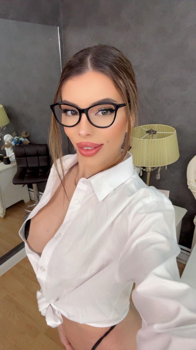 nikkirushX's tweet photo. glasses on… but don’t assume I’m behaving today 😏👓
#smartlook #temptation #teasing #curvy #playful
📷https://t.co/hjBAuPjsNa📷
@realloyalfans
#LiveNow #SexyQueen #CamLife #AfterHours #BadBoyEnergy #DommeLook https://t.co/Pi8VOrHCaJ