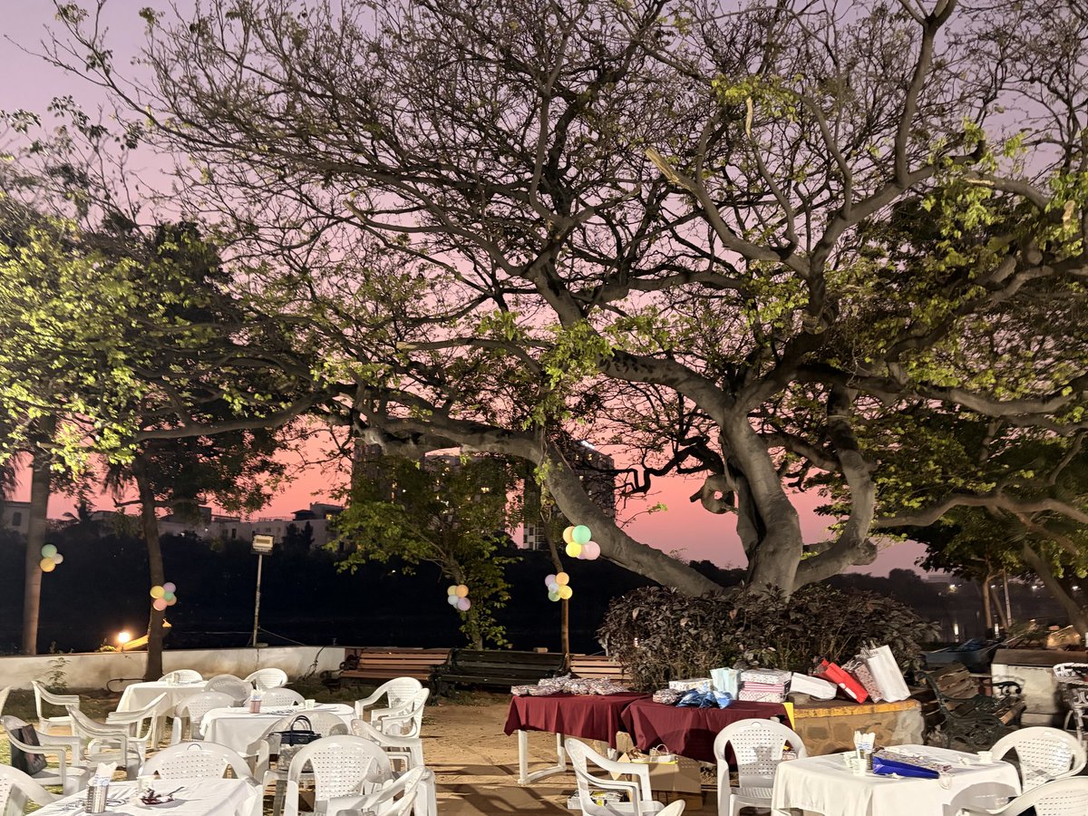 nila🌙 tweet media