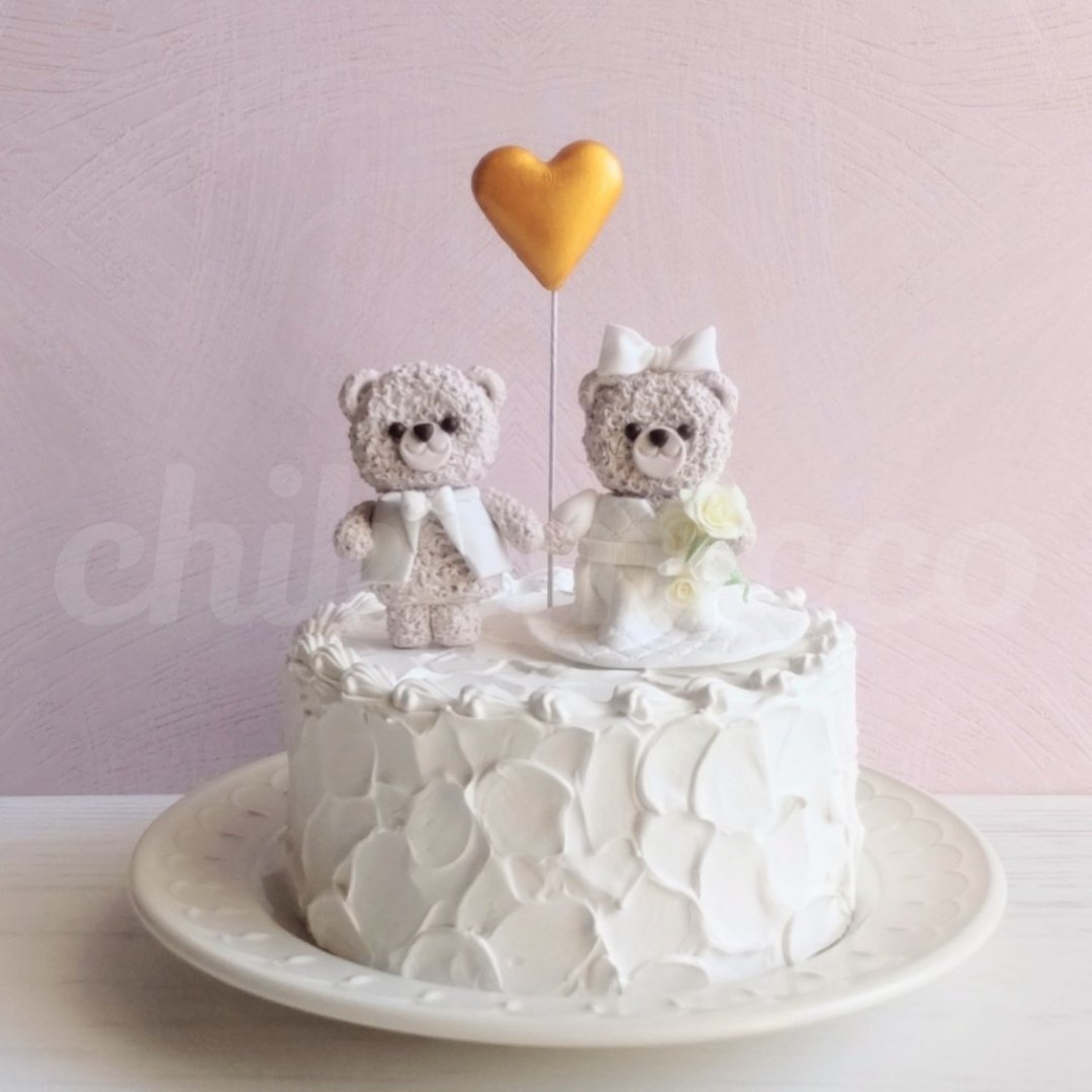chikomicco's tweet photo. #ひと口どうぞは言えません
こんなにケーキなのに？？？？？？����

クレイケーキは粘土やアクリルでできているので食べられません😢
でも、賞味期限もありません✨
ケーキのままずっと飾ってお楽しみいただけます🩷

#ハンドメイド #クレイケーキ #クレイアート
#ハンドメイド好きさんと繋がりたい https://t.co/zQJQWIzntL