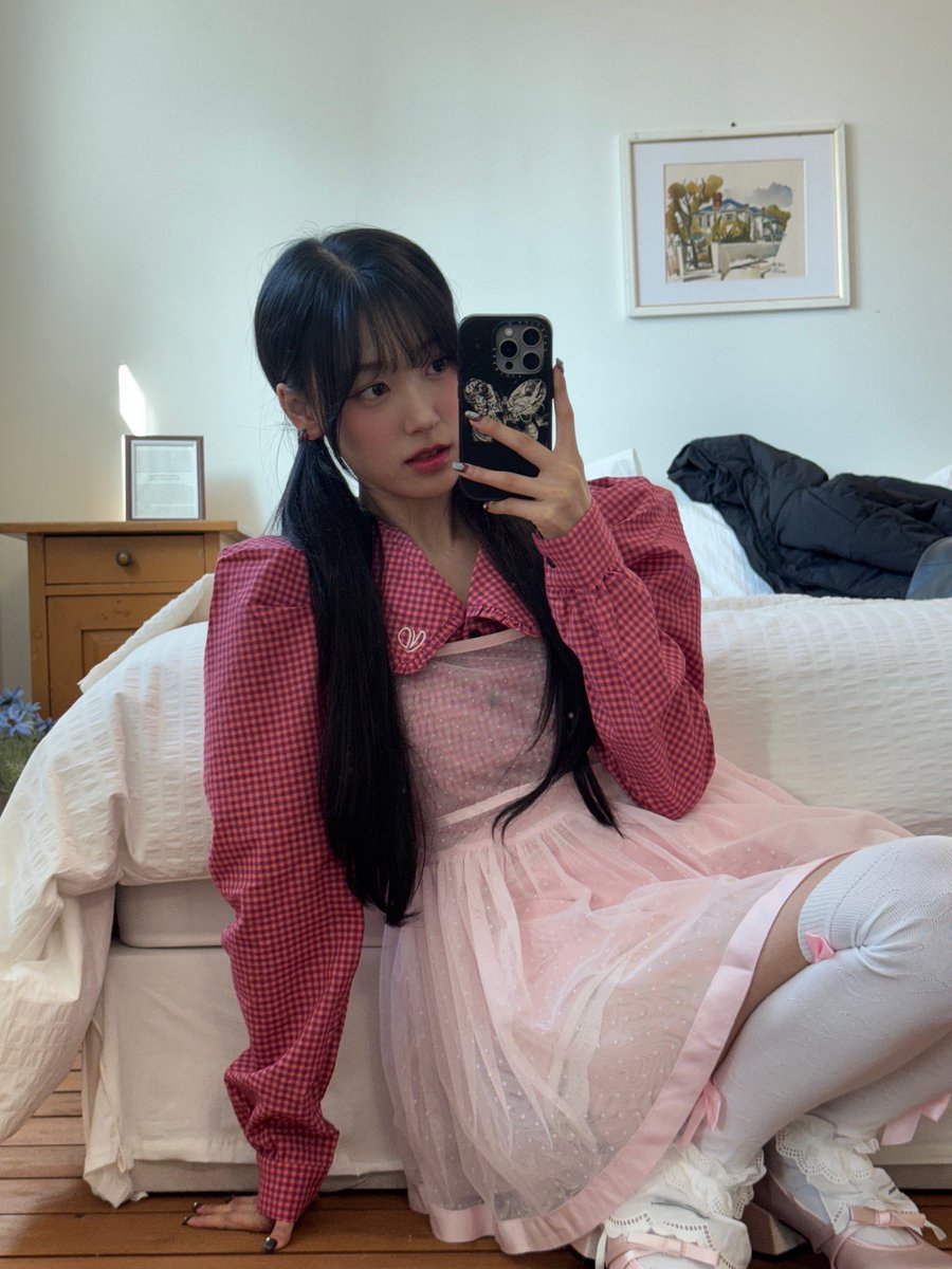QKUNFK's tweet photo. pink🥀 https://t.co/aeWWPtFJW1