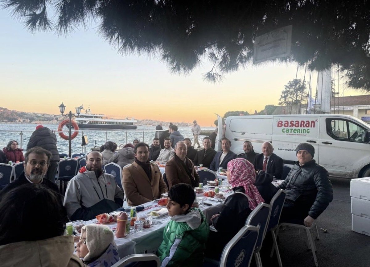 solhan_cetin's tweet photo. MÜSİAD Dijital Teknolojiler sektör kurulu olarak hamiliğini yaptığımız İTÜ Teknik ve Anadolu Meslek Lisesi öğrenci, öğretmen ve velilerimizle düzenlemiş olduğumuz iftar programında bir araya geldik.

Emeği geçen herkese Teşekkür ederiz. Öğrencilerimize başarılar dileriz. https://t.co/ODyTC1B4aR