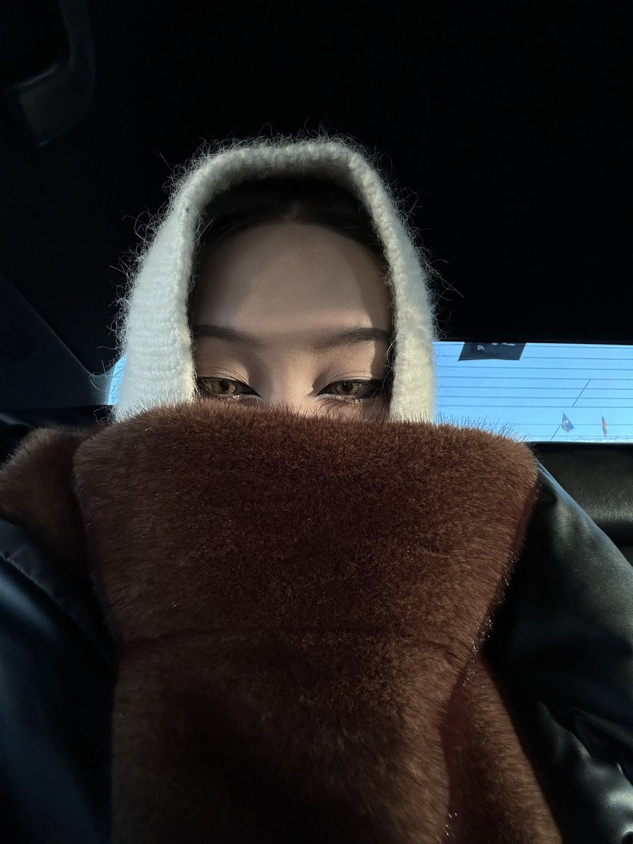 alpa042's tweet photo. Я устала…. Не знаю чем себя занять, все время работа, дом , работа, дом раньше хоть учеба, работа , дом этэ🤣😭, сейчас как будто пробел в жизни и главный вопрос что дальше??? Быра5ыллыбыт кус о5ото вайб https://t.co/mbFWUL70ik