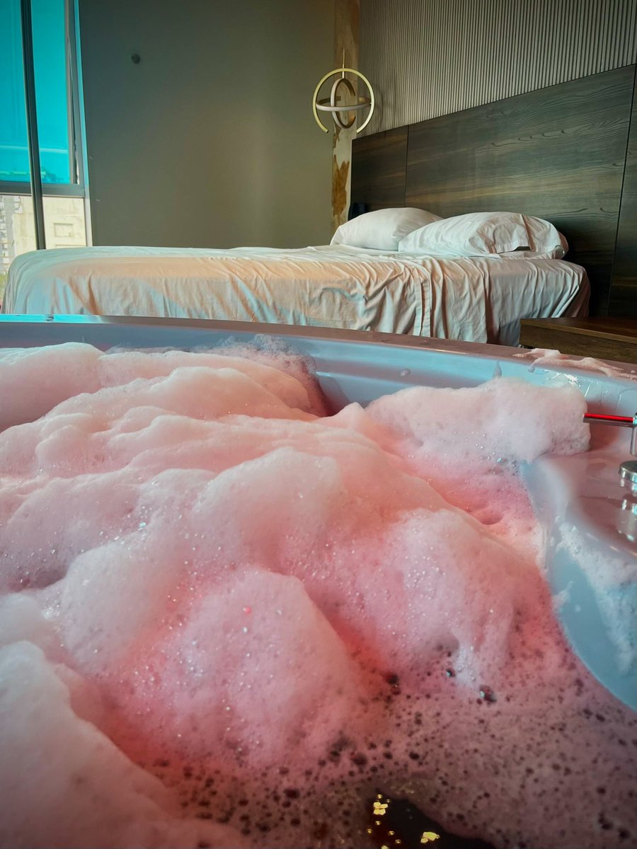 angel_only tweet media