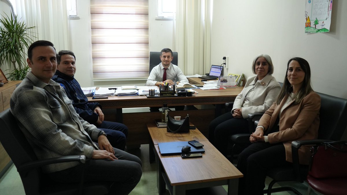 Gençlik Spor İl Müdürlüğü ziyaret edildi. Ziyarette iş birliği protokolü kapsamında yürütülen faaliyetler değerlendirildi. Genç yükümlülerle yapılacak sportif etkinliklerle ilgili karşılıklı istişarelerde bulunuldu. Şube Müdürü Ramazan Beye ve Alpay Beye teşekkür ederiz.