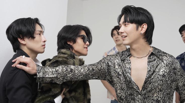 𝚛𝚘𝚢` tweet media