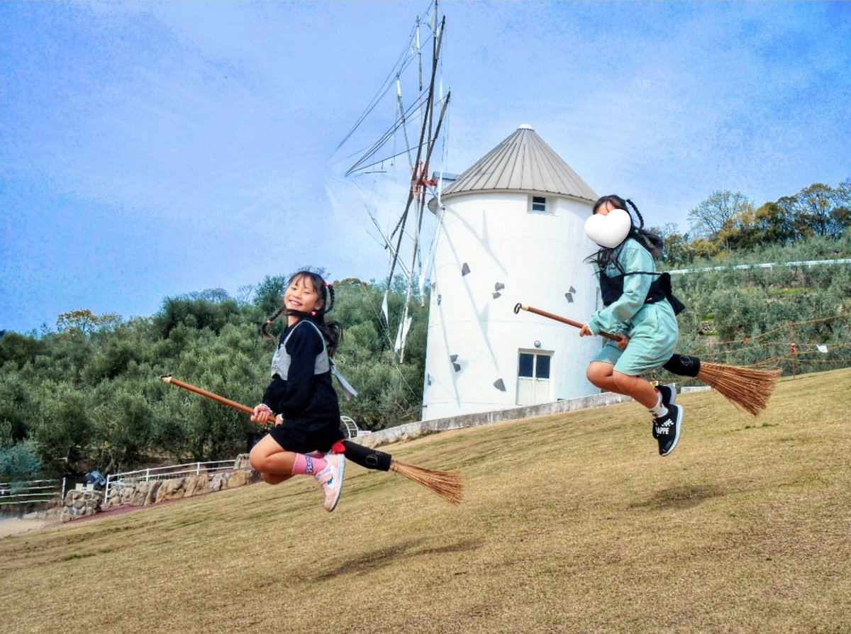 ただいまちゅり〜ん☆(*>ω<*)ゞ
ワンマンライブのデジタルチケットが
できました〜まだ間に合います！！
新曲【流星☆ダイヤモンド】
会場で一緒に完成させてください✨
もうすぐねぇねの誕生日旅行いくの！
去年は写真の県どこかわかる〜？
#ちぃたんぼんばーずOSK
#まちゅりん 
#キッズアイドル