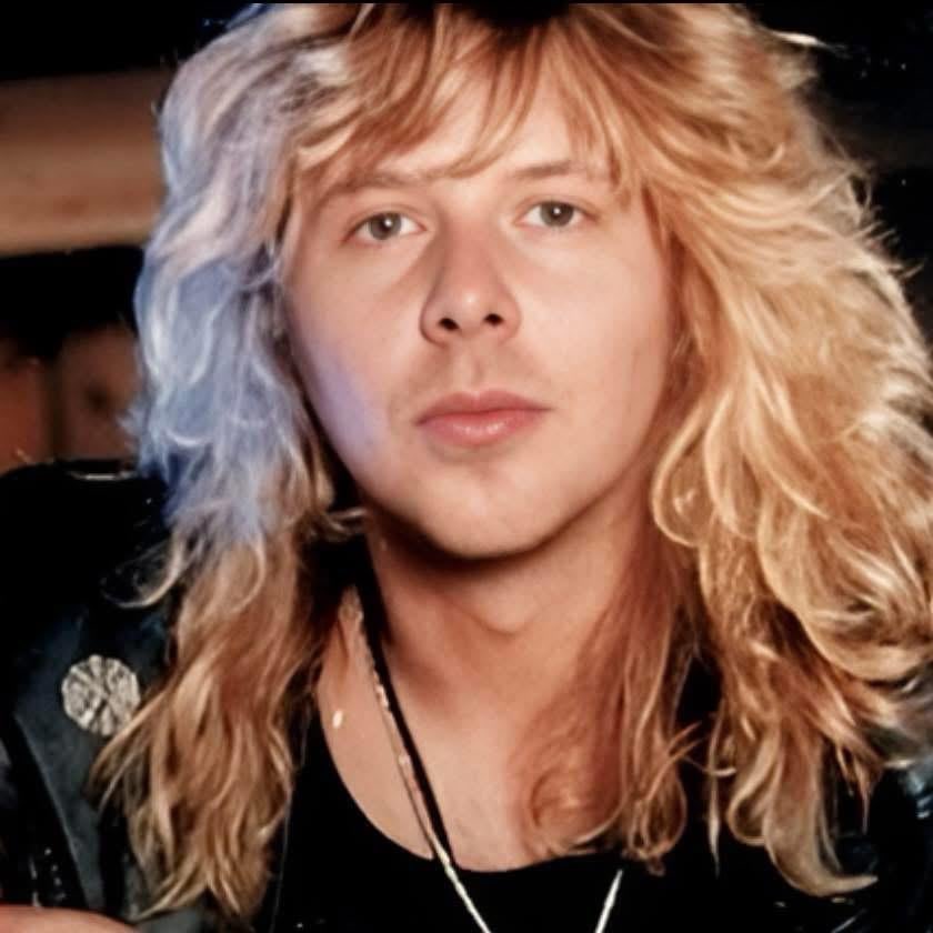 RockOthers's tweet photo. #AlmanaccoRock by @FabioLisci
#OnThisDay #CliveBurr
12 marzo 2013 – Muore Clive Burr
Muore a 56 anni Clive Burr, storico (e sfortunato…) batterista degli Iron Maiden nei primi anni della band. Suona nei primi tre album: Iron Maiden, Killers e The Number of the Beast. https://t.co/H9K8SknZmg