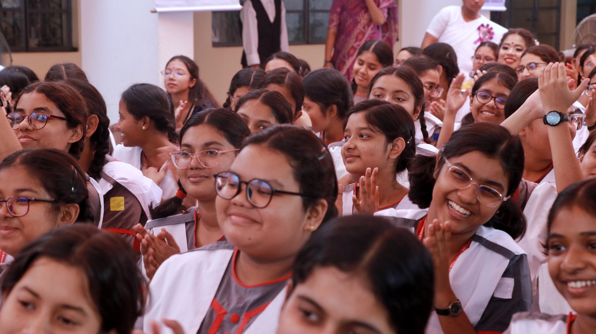 UN in Bangladesh is engaging with students and educational institutions across 🇧🇩 to raise awareness &amp; inspire young people to contribute to SDG 5 and SDG 16 under the Accelerate SDG Localization Project, funded by the <a href="/JointSDGFund/">Joint SDG Fund 🇺🇳</a> 

tinyurl.com/iwdjointsdg

#ForAllWomenandGirls