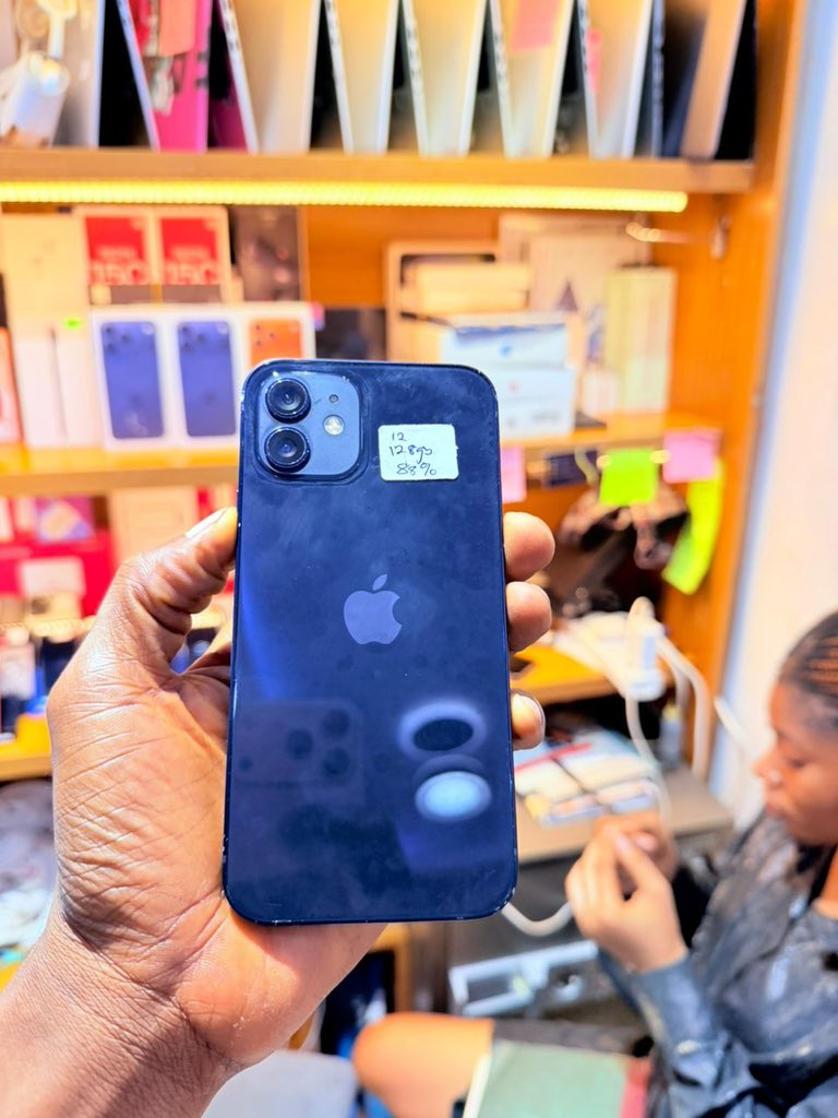 arrakunrin's tweet photo. Awoof deal 

🇬🇧 iPhone 13 | 128gb | Factory unlocked 
Green 🏷️₦395,000.
Midnight 🏷️₦370,000

Mint Iphone 12 Promax | 128GB | Factory unlocked 
🏷️₦420,000

🇺🇸 iPhone 12 128gb Factory Unlocked 88BH 
🏷️₦310,000

All devices are available for pick ups and deliveries. Swap deals are allowed
Send a DM to order 

https://t.co/uGkwSlFyoh

5, pepple street, Binite plaza, opposite Zenith Bank, 2nd floor, east wing, computer village, Ikeja, Lagos 

☎️ 09137308135