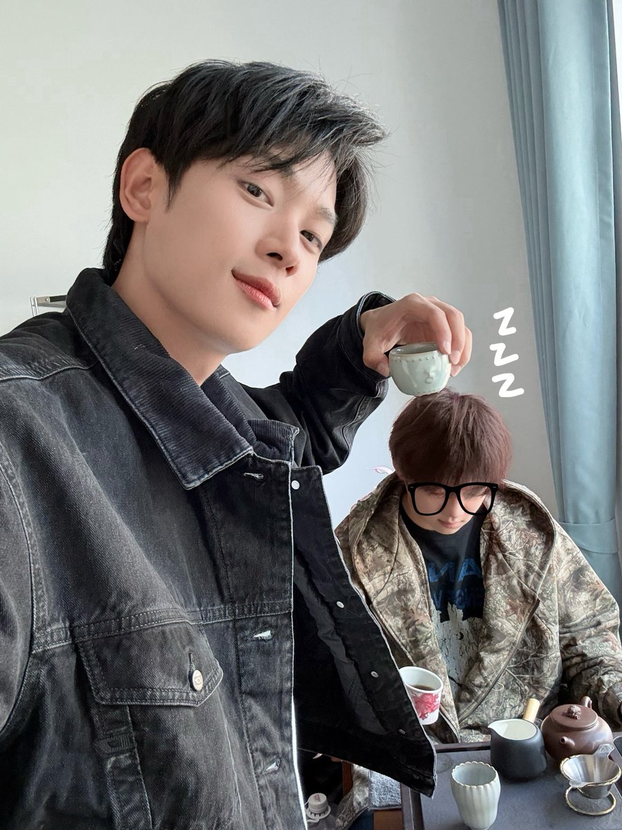Jiongmin_Z's tweet photo. @BrianXuBin 
喝茶💤 https://t.co/nXNl7hJr0V